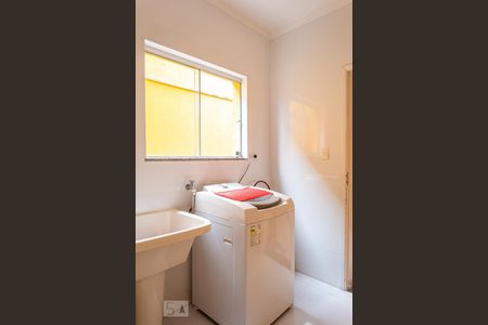 Casa à venda com 140m², 3 quartos e 4 vagasÁrea de Serviço