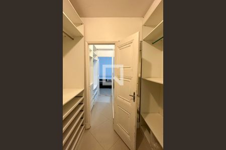 Apartamento à venda com 134m², 3 quartos e sem vagaBanheiro da Suíte
