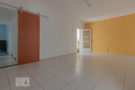Sala de casa à venda com 6 quartos, 300m² em Vila Firmiano Pinto, São Paulo