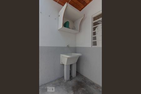 Área de serviço de casa à venda com 6 quartos, 300m² em Vila Firmiano Pinto, São Paulo