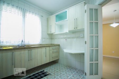 1º piso - Cozinha de casa de condomínio à venda com 4 quartos, 220m² em Chácara das Pedras, Porto Alegre