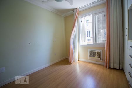 Casa de condomínio à venda com 220m², 4 quartos e 2 vagas Casa de condomínio à venda com 220m², 4 quartos e 2 vagas2º piso - Suíte