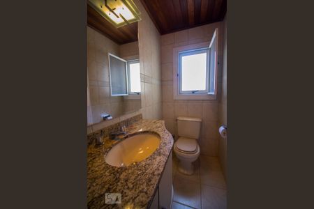 Casa de condomínio à venda com 220m², 4 quartos e 2 vagas Casa de condomínio à venda com 220m², 4 quartos e 2 vagas3º piso - Banheiro