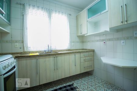 1º piso - Cozinha de casa de condomínio à venda com 4 quartos, 220m² em Chácara das Pedras, Porto Alegre