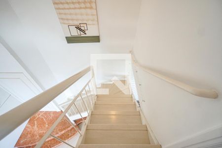 Apartamento para alugar com 78m², 2 quartos e 2 vagasEscada