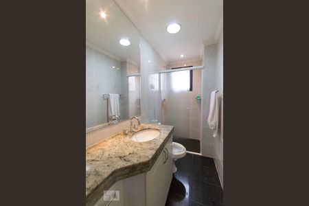 Apartamento para alugar com 78m², 2 quartos e 2 vagasBanheiro da suíte 1 