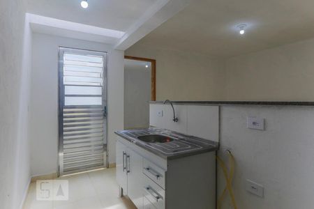 Cozinha de casa de condomínio para alugar com 1 quarto, 39m² em Vila Dom Pedro I, São Paulo