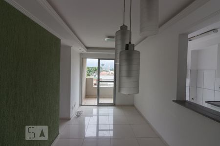 Sala de apartamento para alugar com 3 quartos, 68m² em Taquara, Rio de Janeiro