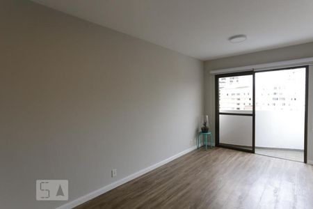 Sala de apartamento para alugar com 3 quartos, 70m² em Pinheiros, São Paulo