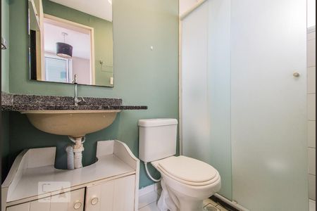 Apartamento à venda com 79m², 2 quartos e 2 vagasBanheiro da Suíte