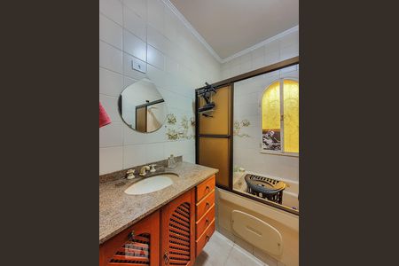 Banheiro  de casa para alugar com 6 quartos, 300m² em Chácara Inglesa, São Paulo