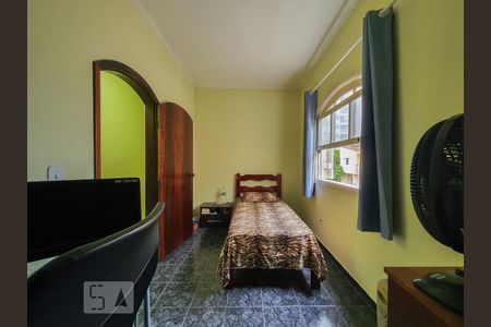 Quarto 1 de casa para alugar com 6 quartos, 300m² em Chácara Inglesa, São Paulo