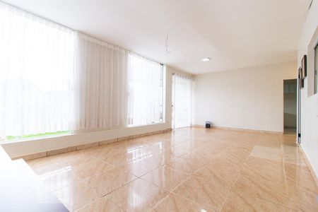 Sala de casa de condomínio para alugar com 2 quartos, 130m² em Setor de Mansões Lago Norte, Brasília