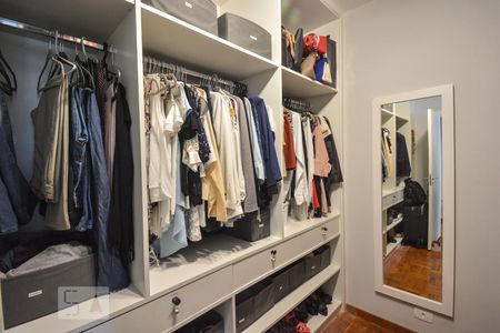 Apartamento à venda com 110m², 2 quartos e sem vagaQuarto 1 - closet