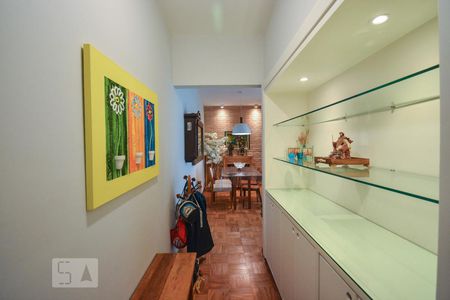 Apartamento à venda com 110m², 2 quartos e sem vagaCorredor