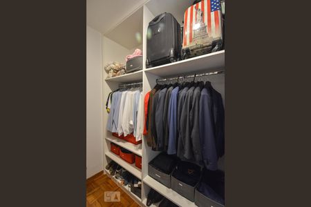 Apartamento à venda com 110m², 2 quartos e sem vagaQuarto 1 - closet