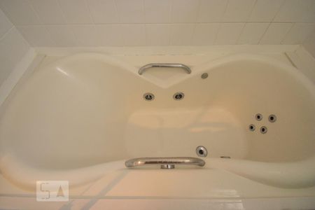 Banheiro de apartamento à venda com 2 quartos, 110m² em Paraíso, São Paulo