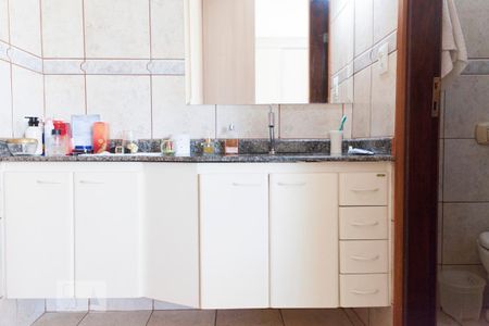 Casa à venda com 160m², 3 quartos e 3 vagas Casa à venda com 160m², 3 quartos e 3 vagasBanheiro da Suíte