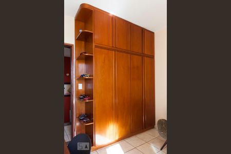 Casa à venda com 160m², 3 quartos e 3 vagas Casa à venda com 160m², 3 quartos e 3 vagasQuarto 2