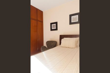 Casa à venda com 160m², 3 quartos e 3 vagas Casa à venda com 160m², 3 quartos e 3 vagasQuarto 2