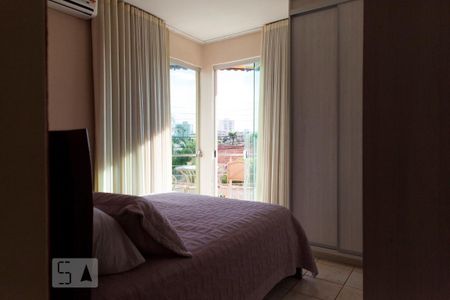 Casa à venda com 160m², 3 quartos e 3 vagas Casa à venda com 160m², 3 quartos e 3 vagasSuíte