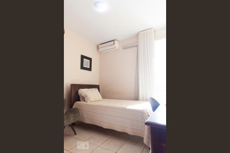 Casa à venda com 160m², 3 quartos e 3 vagas Casa à venda com 160m², 3 quartos e 3 vagasQuarto 2