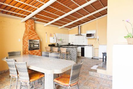 Casa à venda com 160m², 3 quartos e 3 vagas Casa à venda com 160m², 3 quartos e 3 vagasÁrea Gourmet