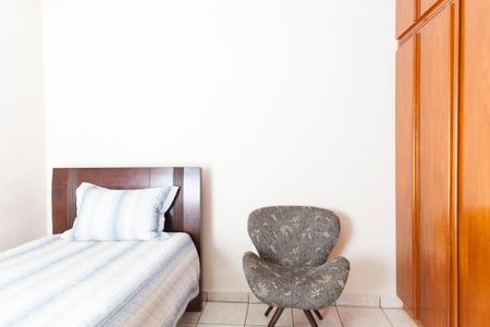 Casa à venda com 160m², 3 quartos e 3 vagas Casa à venda com 160m², 3 quartos e 3 vagasQuarto 1