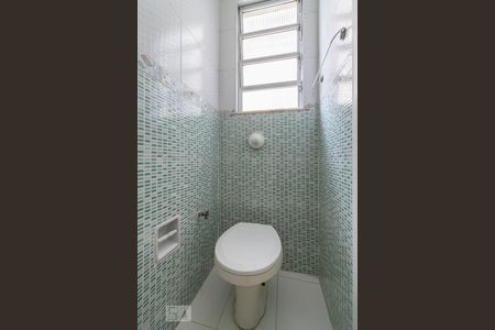 Apartamento à venda com 58m², 2 quartos e 1 vagaBanheiro de Serviço