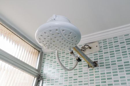 Apartamento à venda com 58m², 2 quartos e 1 vagaBanheiro - Chuveiro elétrico