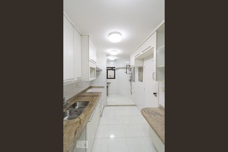 Apartamento à venda com 100m², 3 quartos e 2 vagasCozinha