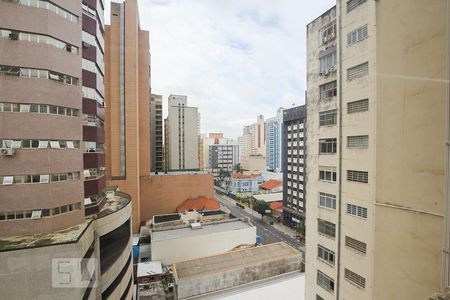 Apartamento à venda com 128m², 3 quartos e 1 vaga Apartamento à venda com 128m², 3 quartos e 1 vagaÁrea de Serviço