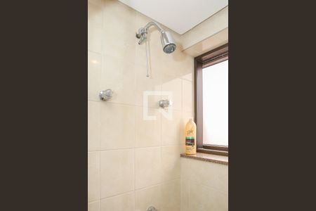 Apartamento à venda com 236m², 4 quartos e 7 vagasBanheiro da Suíte 2