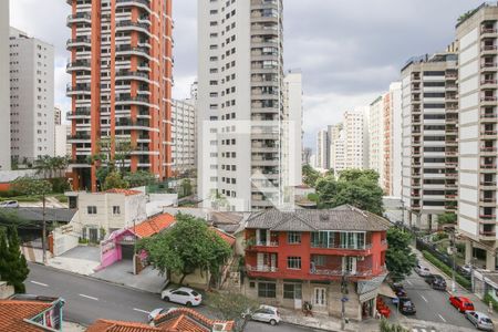 Apartamento à venda com 236m², 4 quartos e 7 vagasVista da Suíte 3