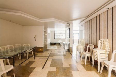 Apartamento à venda com 236m², 4 quartos e 7 vagasÁrea comum - Salão de festas