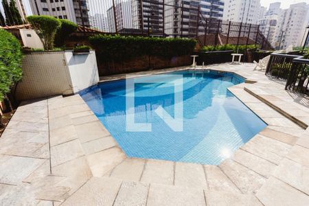 Apartamento à venda com 236m², 4 quartos e 7 vagasÁrea comum - Piscina