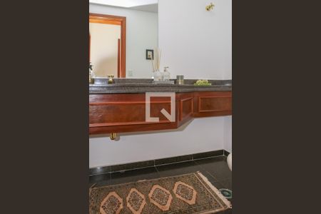 Apartamento à venda com 236m², 4 quartos e 7 vagasLavabo