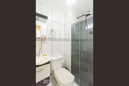 Banheiro de apartamento à venda com 2 quartos, 48m² em Vila Yolanda, Osasco