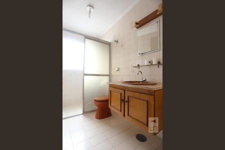 Banheiro de apartamento para alugar com 2 quartos, 65m² em Vila Lageado, São Paulo