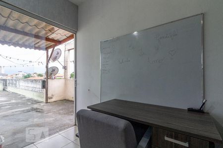 Casa à venda com 170m², 3 quartos e 2 vagas Casa à venda com 170m², 3 quartos e 2 vagasEscritório