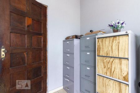 Casa à venda com 170m², 3 quartos e 2 vagas Casa à venda com 170m², 3 quartos e 2 vagasEscritório