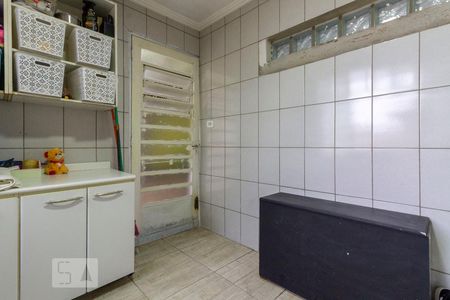 Casa à venda com 170m², 3 quartos e 2 vagas Casa à venda com 170m², 3 quartos e 2 vagasÁrea de Serviço