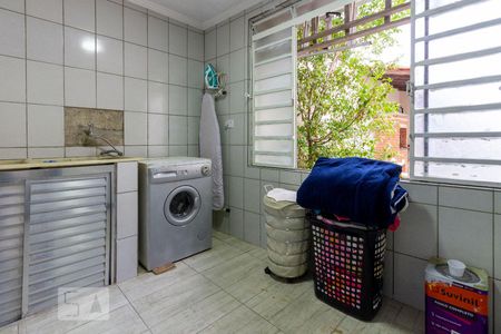 Casa à venda com 170m², 3 quartos e 2 vagas Casa à venda com 170m², 3 quartos e 2 vagasÁrea de Serviço