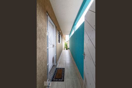 Casa à venda com 170m², 3 quartos e 2 vagas Casa à venda com 170m², 3 quartos e 2 vagasCorredor