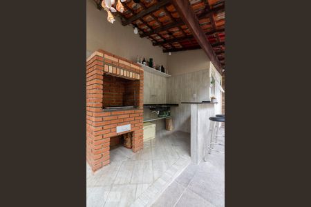 Casa à venda com 170m², 3 quartos e 2 vagas Casa à venda com 170m², 3 quartos e 2 vagasÁrea de Churrasco