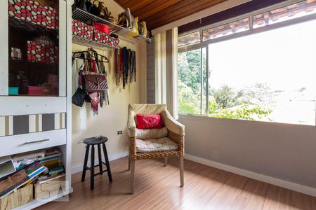 Casa à venda com 170m², 3 quartos e 2 vagas Casa à venda com 170m², 3 quartos e 2 vagasQuarto 1 - Suite Closet