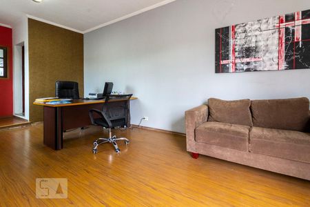 Casa à venda com 170m², 3 quartos e 2 vagas Casa à venda com 170m², 3 quartos e 2 vagasEscritório