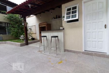 Casa à venda com 170m², 3 quartos e 2 vagas Casa à venda com 170m², 3 quartos e 2 vagasÁrea de Churrasco