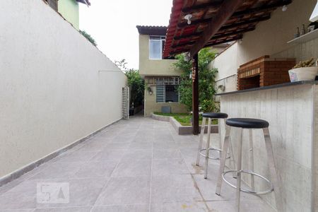 Casa à venda com 170m², 3 quartos e 2 vagas Casa à venda com 170m², 3 quartos e 2 vagasÁrea de Churrasco