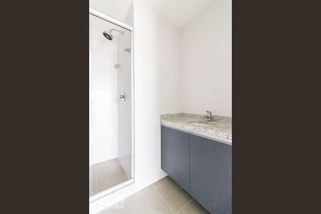 Banheiro de apartamento para alugar com 1 quarto, 41m² em São João, Porto Alegre